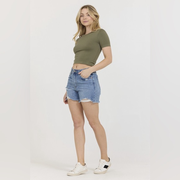 215B-OLIVE. Seamless Short sleeve Basic Cropped Top - Picture 2 of 2